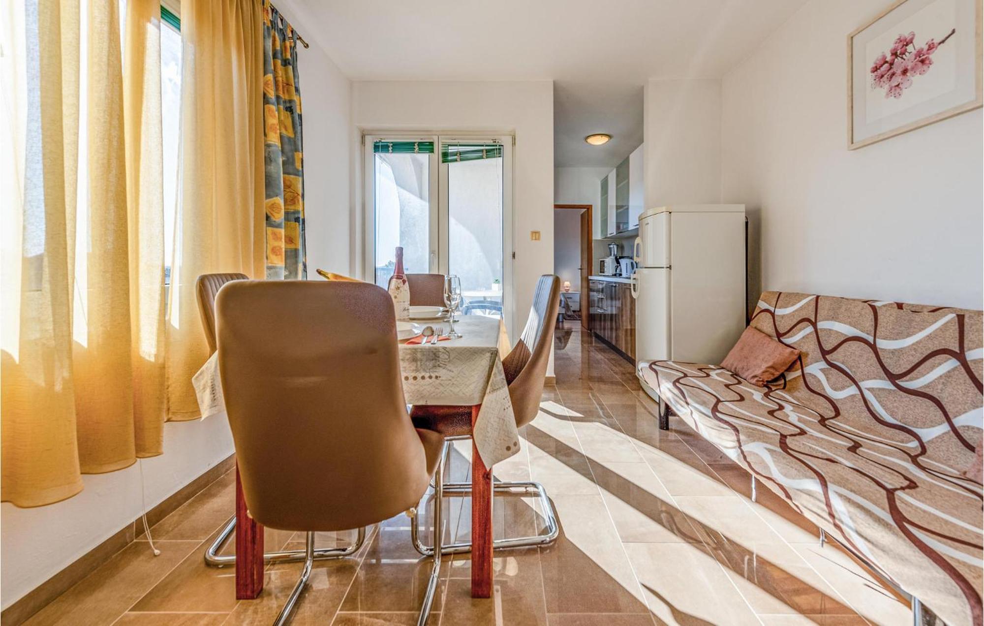 Amazing Apartment In Pakostane Ngoại thất bức ảnh